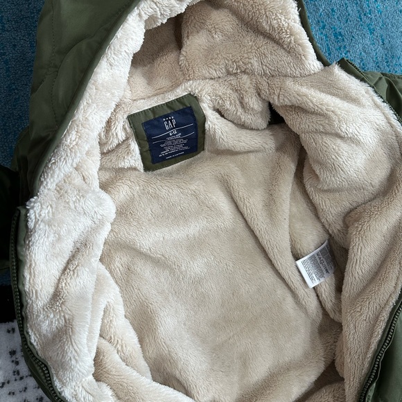 Gap baby snow suit size 6-12 months - Picture 3 of 4